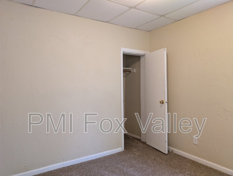 2 Bedroom Lower Duplex In Green Bay property image