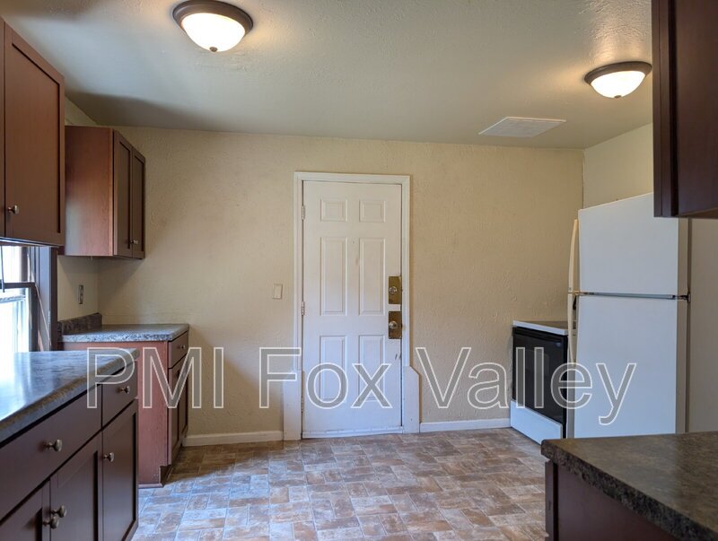 2 Bedroom Lower Duplex In Green Bay property image