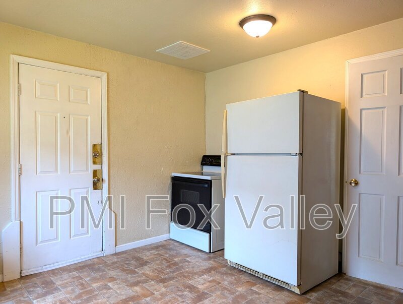 2 Bedroom Lower Duplex In Green Bay property image