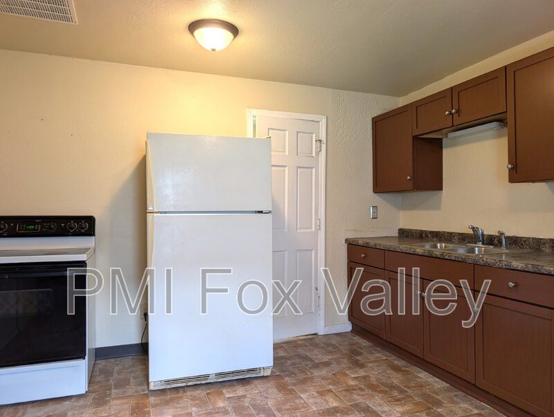 2 Bedroom Lower Duplex In Green Bay property image