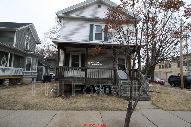 Large 3 - Bedroom Duplex in Oshkosh property image