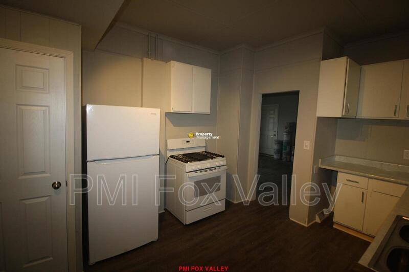 Large 3 - Bedroom Duplex in Oshkosh property image