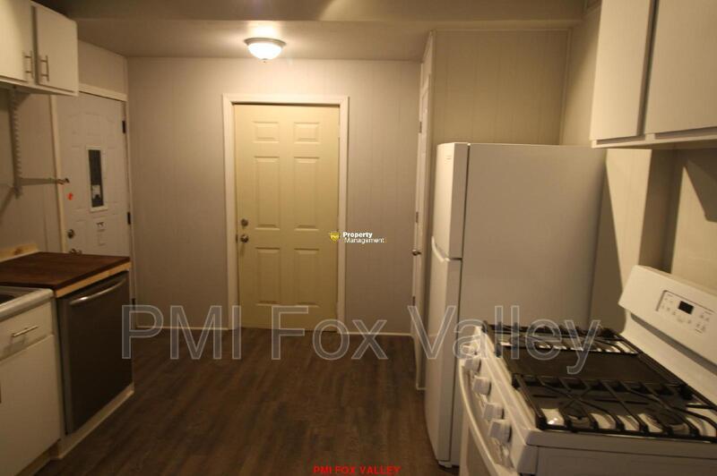 Large 3 - Bedroom Duplex in Oshkosh property image