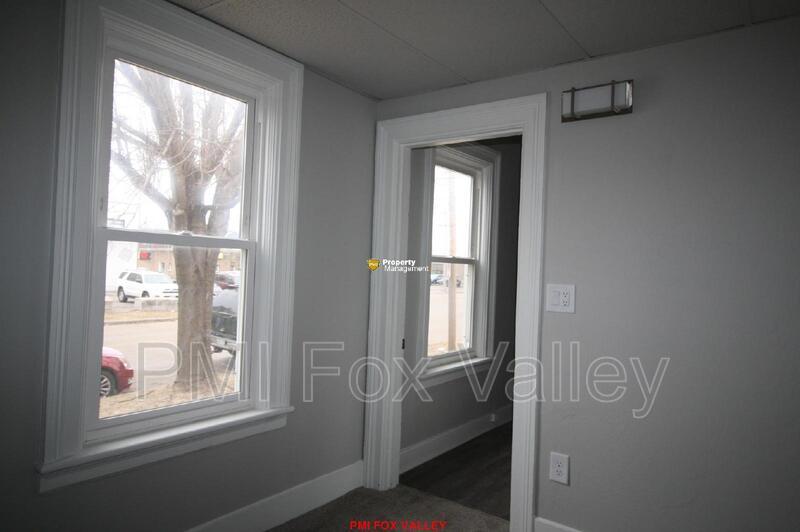 Large 3 - Bedroom Duplex in Oshkosh property image