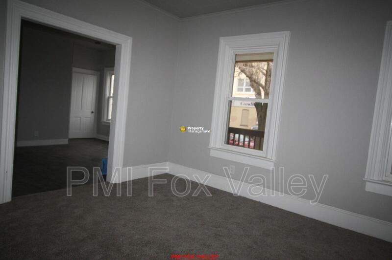Large 3 - Bedroom Duplex in Oshkosh property image
