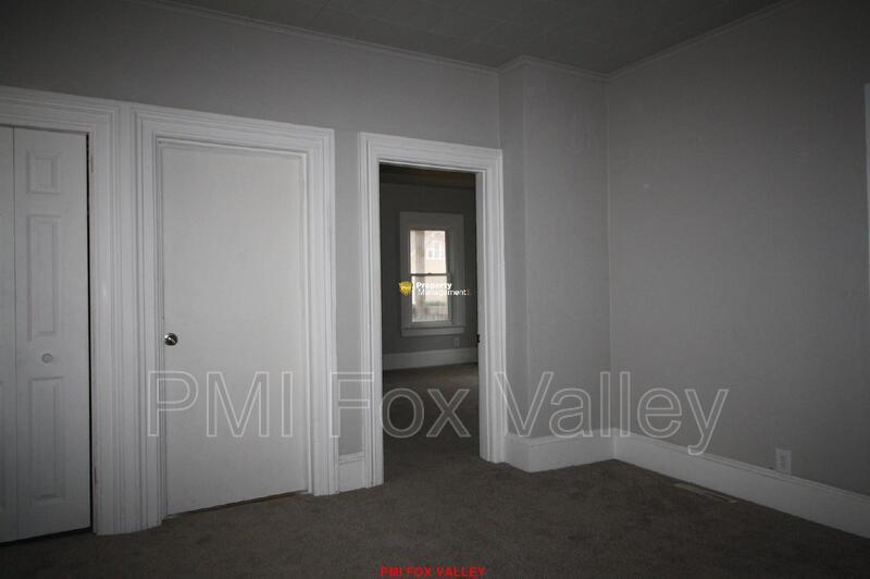 Large 3 - Bedroom Duplex in Oshkosh property image