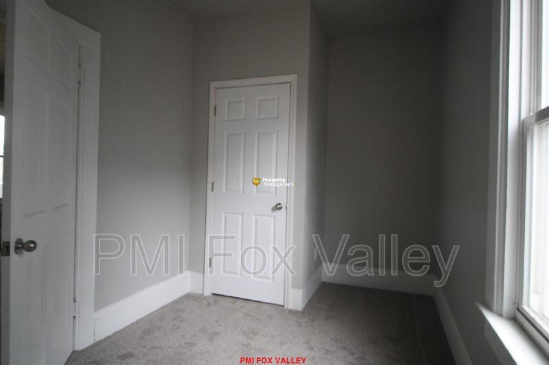 Large 3 - Bedroom Duplex in Oshkosh property image
