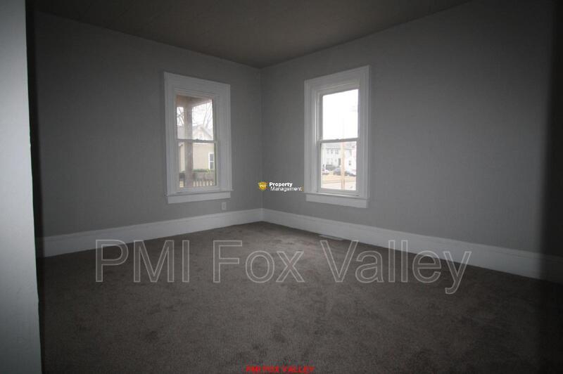 Large 3 - Bedroom Duplex in Oshkosh property image