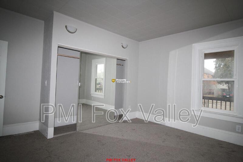 Large 3 - Bedroom Duplex in Oshkosh property image