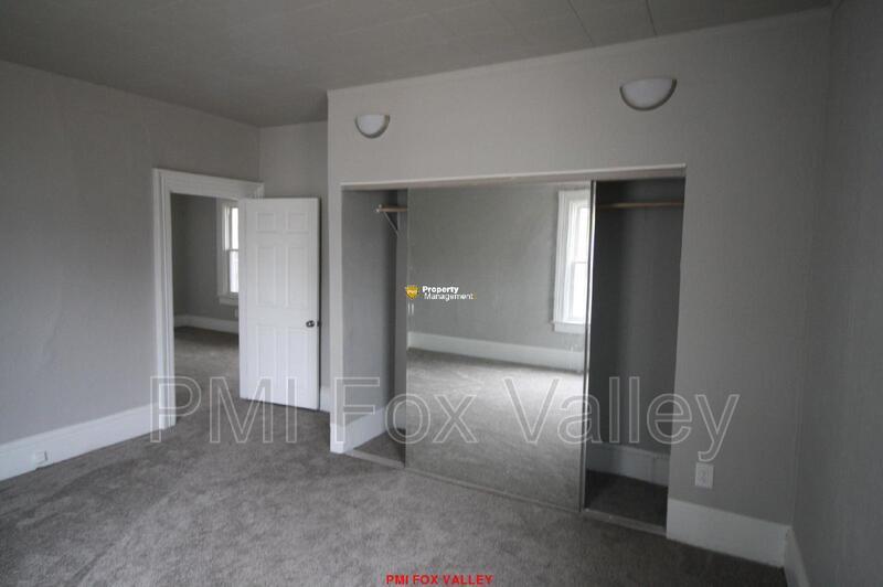 Large 3 - Bedroom Duplex in Oshkosh property image