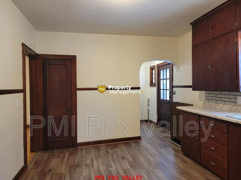 LARGE 2 Bed Lower Downtown Appleton property image
