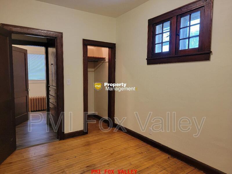 LARGE 2 Bed Lower Downtown Appleton property image