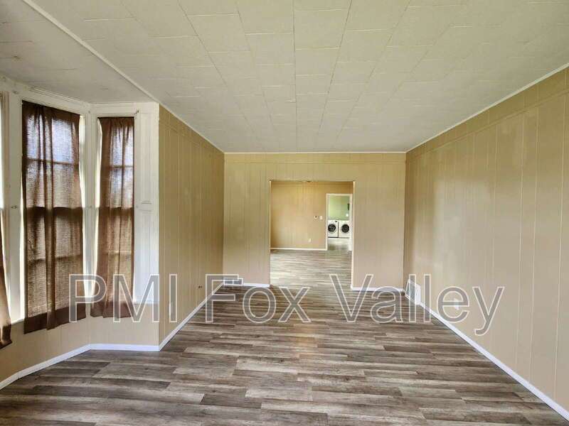 2 Bedroom side by side / 421A Otter Ave Oshkosh property image