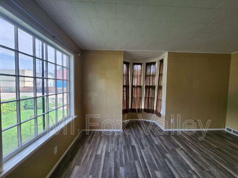 2 Bedroom side by side / 421A Otter Ave Oshkosh property image