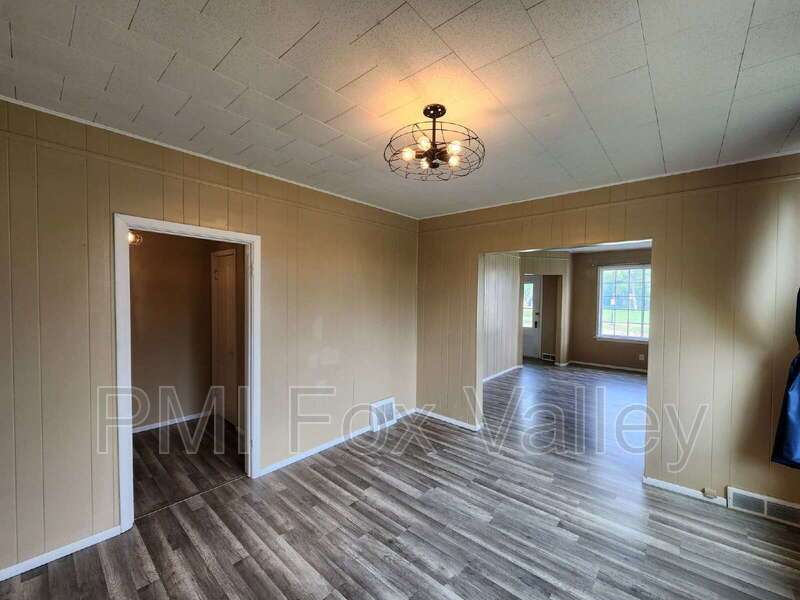 2 Bedroom side by side / 421A Otter Ave Oshkosh property image