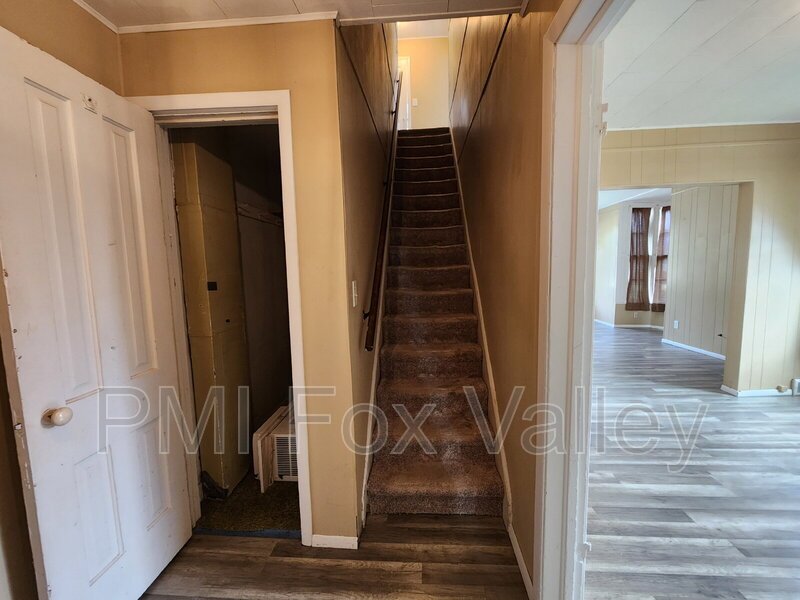 2 Bedroom side by side / 421A Otter Ave Oshkosh property image