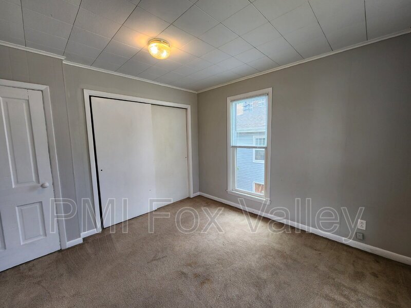 2 Bedroom side by side / 421A Otter Ave Oshkosh property image