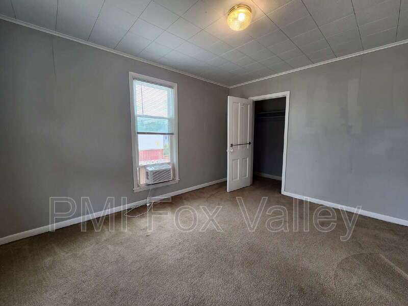 2 Bedroom side by side / 421A Otter Ave Oshkosh property image