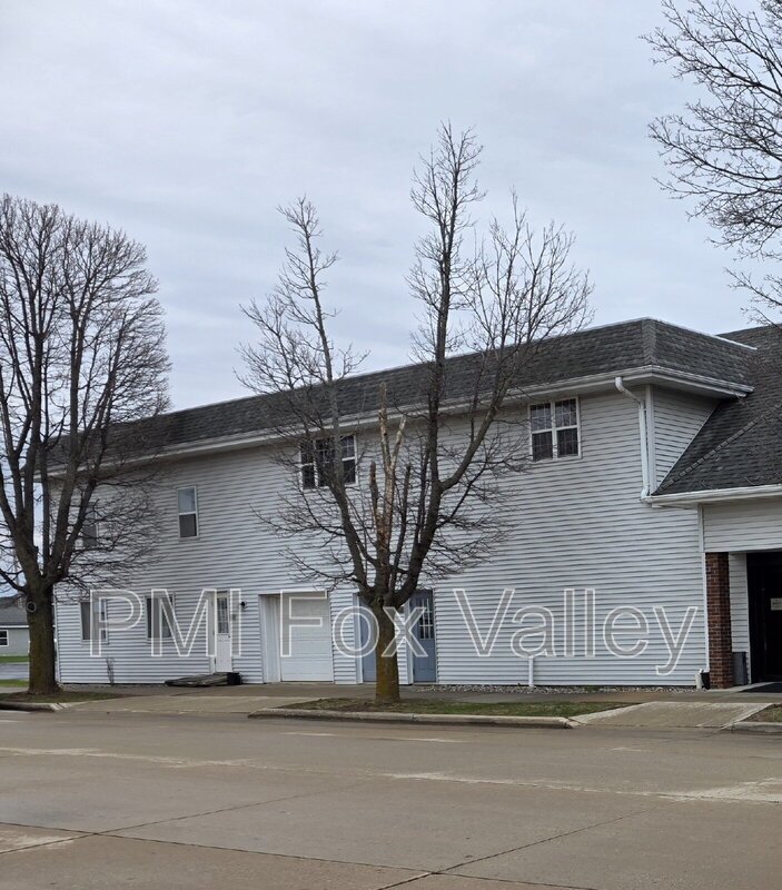 Spacious, updated 2 Bedroom Upper Apartment in Kimberly WI property image