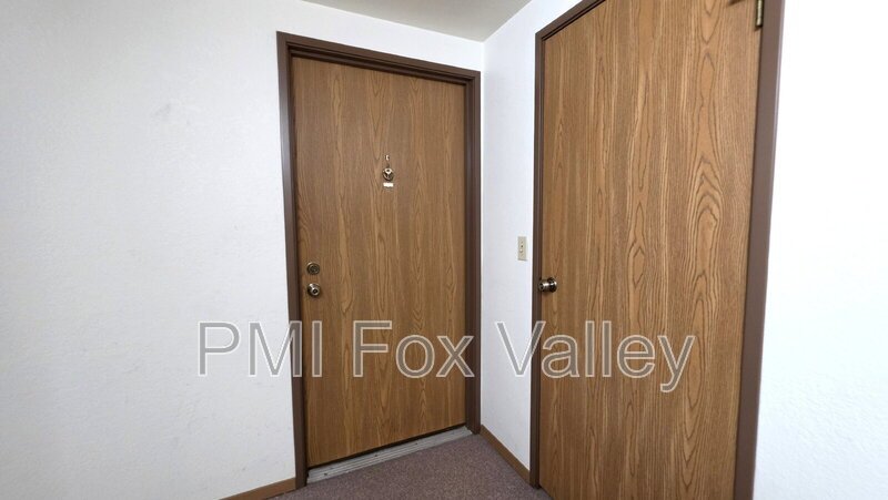 Spacious, updated 2 Bedroom Upper Apartment in Kimberly WI property image
