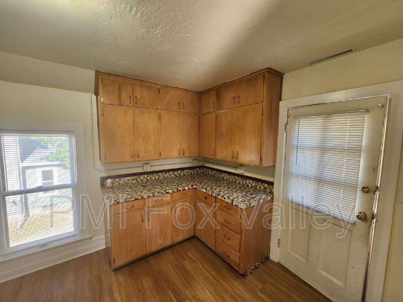 Upper Apartment Downtown Appleton property image