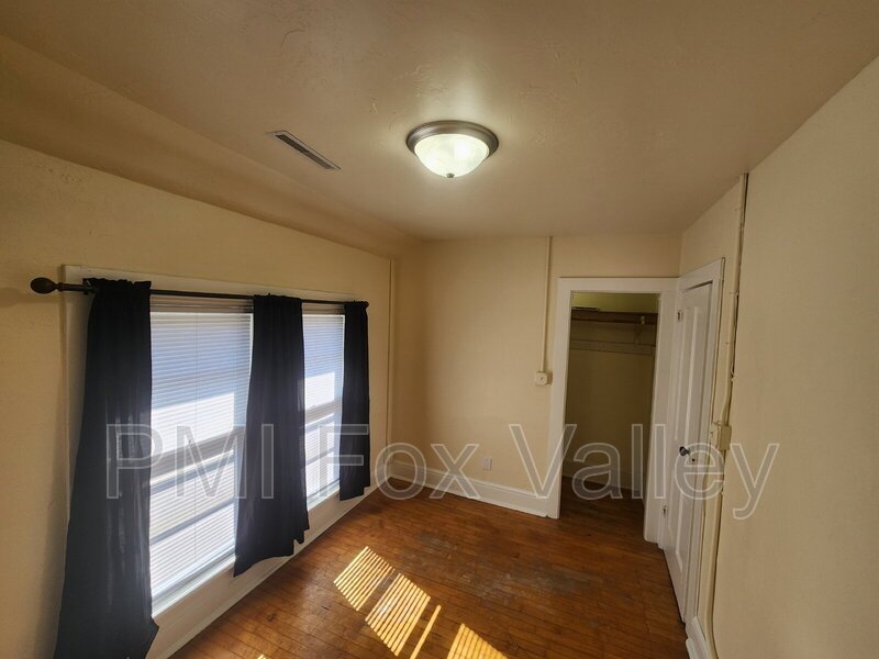 Upper Apartment Downtown Appleton property image