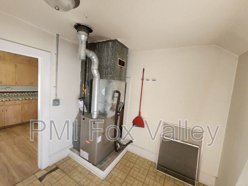 Upper Apartment Downtown Appleton property image